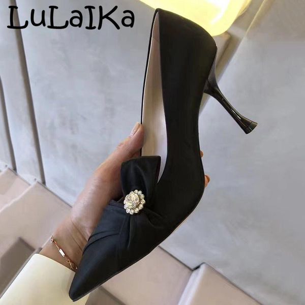 dress shoes brand 2021 spring autumn ladies black rhinestone satin pointed toe comfortable soft bottom stiletto office high heels
dress shoes brand 2021 spring autumn ladies black rhinestone satin pointed toe comfortable soft bottom stiletto office high heels