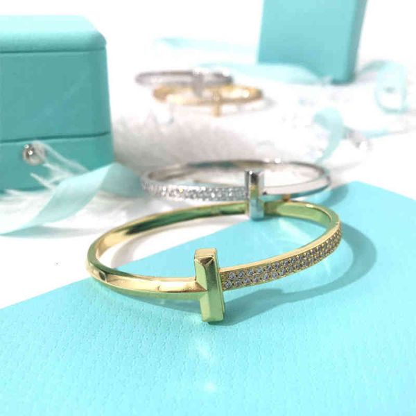 charm bracelets fashion accessories half diamond smooth t-shaped bracelet in two colors, Golden;silver
charm bracelets fashion accessories half diamond smooth t-shaped bracelet in two colors, Golden;silver
