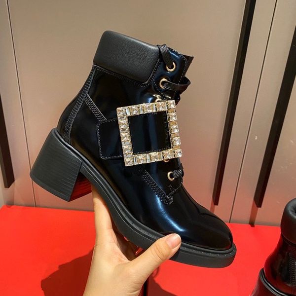 2020 Mens Womens Chaussures Shoe Beautiful flat Casual Sneakers Luxury Designers Shoes Leather Jelly color lace-up Dress Shoes
2020 Mens Womens Chaussures Shoe Beautiful flat Casual Sneakers Luxury Designers Shoes Leather Jelly color lace-up Dress Shoes