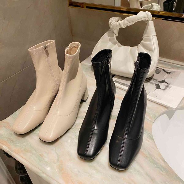 boots korean fashion semi-high heeled square chunky-heel natural roll shou jiao martin boots, Black
boots korean fashion semi-high heeled square chunky-heel natural roll shou jiao martin boots, Black