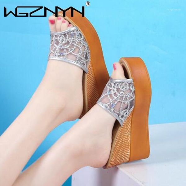 slippers summer women platform sandals dames bling shining slides 2021 casual beach wedge high heels1, Black
slippers summer women platform sandals dames bling shining slides 2021 casual beach wedge high heels1, Black