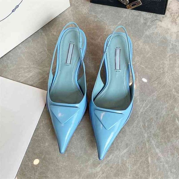 2021 spring and summer triangle label cat pointed fashion low heel back empty sandals half drag leather women's luxurysss designe yw, Black 
2021 spring and summer triangle label cat pointed fashion low heel back empty sandals half drag leather women's luxurysss designe yw, Black