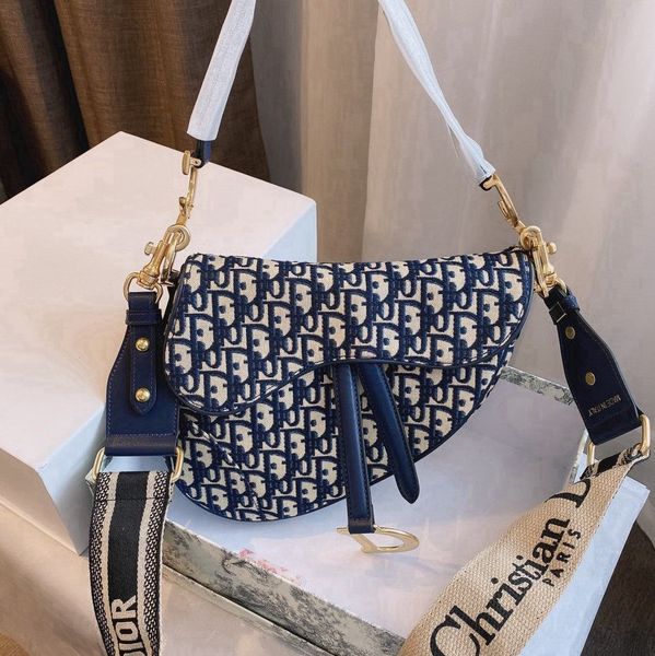 2021 on selling luxury classic brand leather bags fashion women handbags backpack ladies shoulder bag evening handbag -d4006, Red;black
2021 on selling luxury classic brand leather bags fashion women handbags backpack ladies shoulder bag evening handbag -d4006, Red;black
