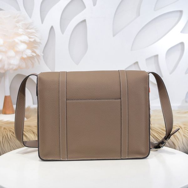 fashion men women messenger bag handbag cross body saddles bagss genuine leather elegant shoulder bags crossbody baga shopping handbags purs 
fashion men women messenger bag handbag cross body saddles bagss genuine leather elegant shoulder bags crossbody baga shopping handbags purs