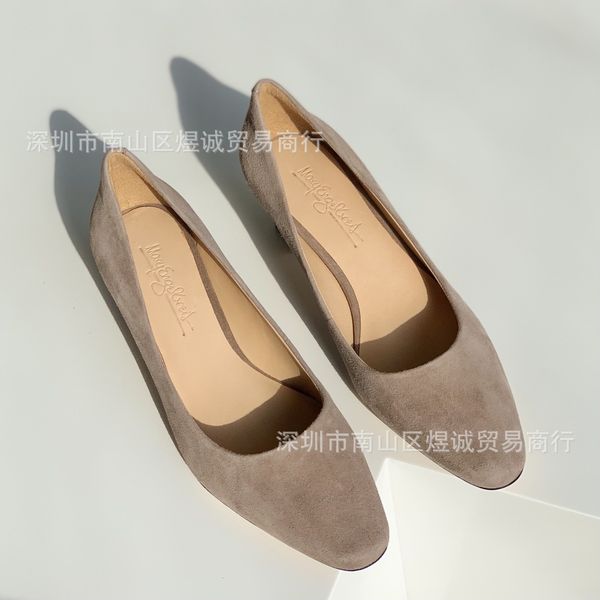 luxury shoes spring high-heeled suede women's 2021 gentle wedding temperament ol shallow mouth pointed single sho, Black
luxury shoes spring high-heeled suede women's 2021 gentle wedding temperament ol shallow mouth pointed single sho, Black