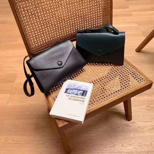 evening bags leather texture business folder bag shoulder hand saddle fashion small party
evening bags leather texture business folder bag shoulder hand saddle fashion small party