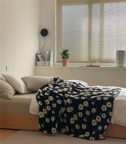 blankets creative three-dimensional daisy retro wool blanket office air-conditioned room nap children birthday gifts
blankets creative three-dimensional daisy retro wool blanket office air-conditioned room nap children birthday gifts
