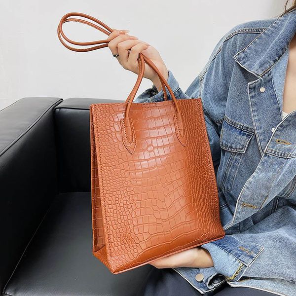 evening bags woman fashion design shoulder pure color pu leather handbag simple shopping bag female trend large capacity tote
evening bags woman fashion design shoulder pure color pu leather handbag simple shopping bag female trend large capacity tote