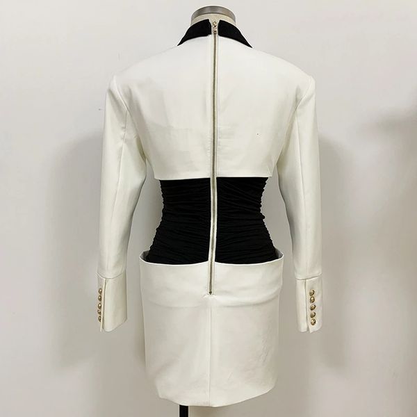 europe and united states 2021 latest star with the same paragraph widened shoulder color matching shirt collar tunic, Black;gray
europe and united states 2021 latest star with the same paragraph widened shoulder color matching shirt collar tunic, Black;gray