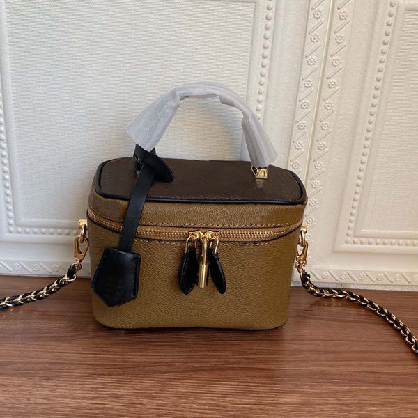 lady barrel-shaped crossbody handbag brown old flower round bag classic luggage bags zipper wallet
lady barrel-shaped crossbody handbag brown old flower round bag classic luggage bags zipper wallet