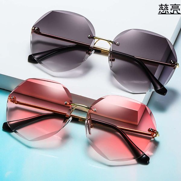 sunglasses 2020 women's fashion round frame metal ocean film trimming sunglasses 9020 street auction, White;black
sunglasses 2020 women's fashion round frame metal ocean film trimming sunglasses 9020 street auction, White;black