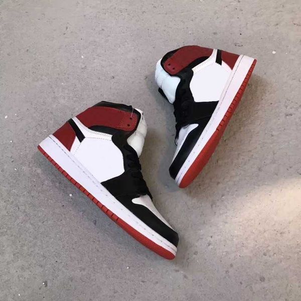 1 og chicago gold 3 game bred basketball men 1s royal blue sneakers shoes5uwi 
1 og chicago gold 3 game bred basketball men 1s royal blue sneakers shoes5uwi