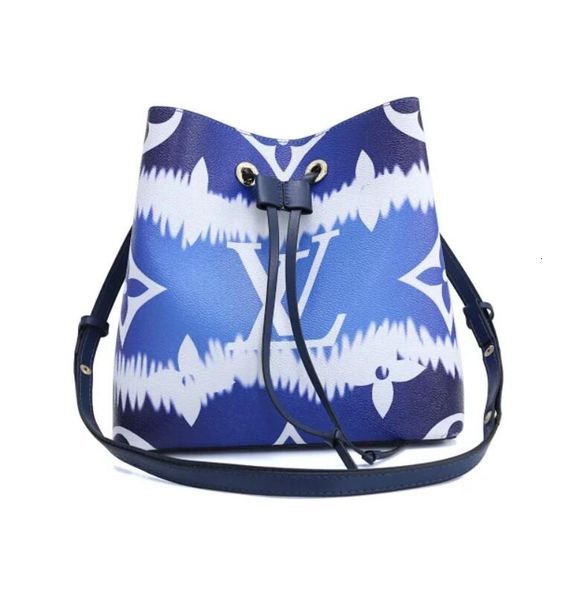 totes brand designer luxury m44022 2020 spring and summer bucket bag new net red handbags iconic handles shoulder bags cross body bag cl
totes brand designer luxury m44022 2020 spring and summer bucket bag new net red handbags iconic handles shoulder bags cross body bag cl