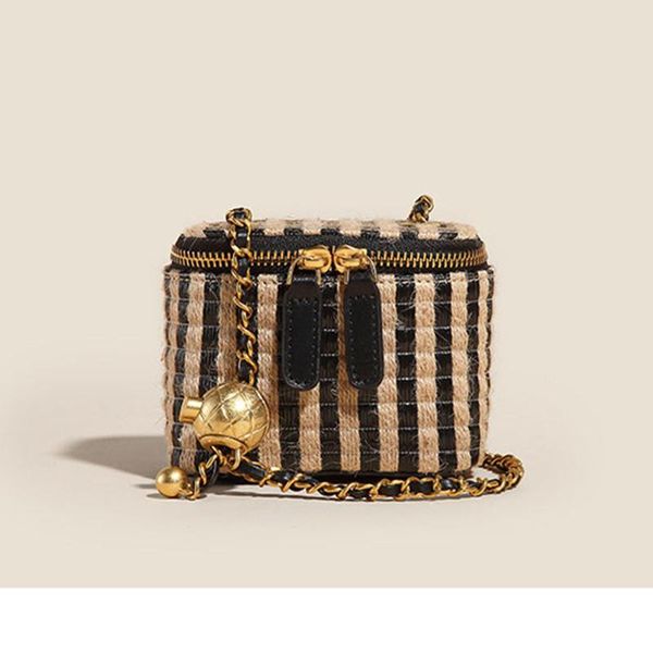 evening bags women genuine leather handbags chains shoulder messenger bag wool mixture knitting cosmetic golden ball box handbag
evening bags women genuine leather handbags chains shoulder messenger bag wool mixture knitting cosmetic golden ball box handbag