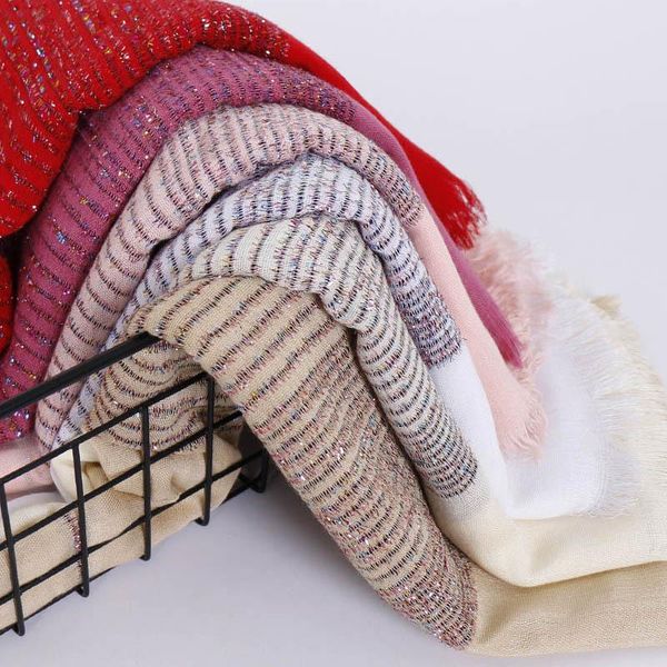 scarves 2021 plain lurex striped line viscose hijab scarf maxi wrap headhand shawls muslim islamic autumn winter shimmer, Blue;gray
scarves 2021 plain lurex striped line viscose hijab scarf maxi wrap headhand shawls muslim islamic autumn winter shimmer, Blue;gray