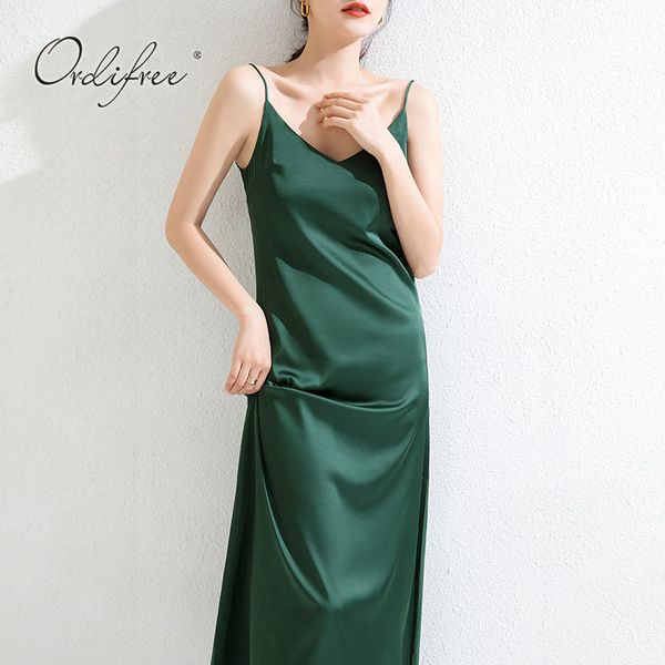 summer women long party spaghetti strap silk shiny black green backless satin slip dress 210415, Black;gray
summer women long party spaghetti strap silk shiny black green backless satin slip dress 210415, Black;gray