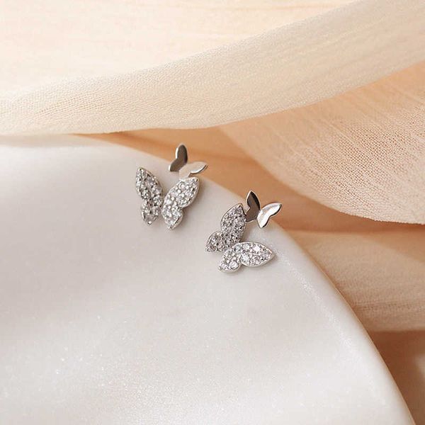 the lovely 925 sterling sier butterfly earrings with bejewelled zircon women's fashion jewelry and korean party gifts, Golden
the lovely 925 sterling sier butterfly earrings with bejewelled zircon women's fashion jewelry and korean party gifts, Golden
