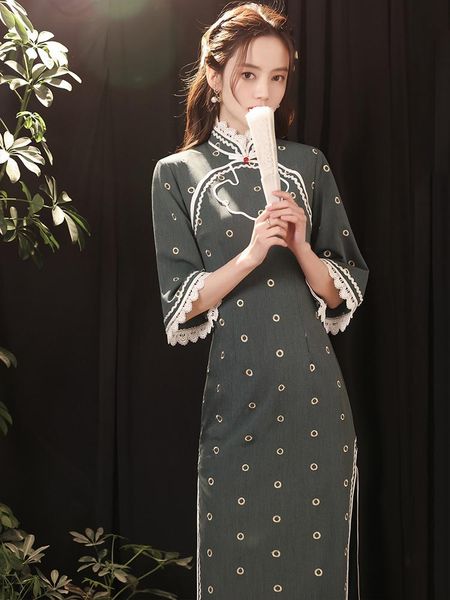 ethnic clothing oriental dress green red cheongsams plus large size qipao dresses middle sleeve modern wind long cheongsam woman costume
ethnic clothing oriental dress green red cheongsams plus large size qipao dresses middle sleeve modern wind long cheongsam woman costume