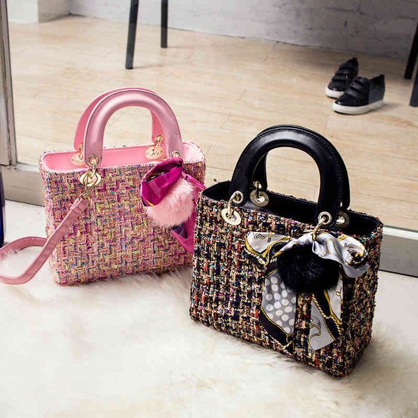 new women's in autumn and winter 2017 korean version fashion woolen bag portable princess bucket simple versatile one
new women's in autumn and winter 2017 korean version fashion woolen bag portable princess bucket simple versatile one
