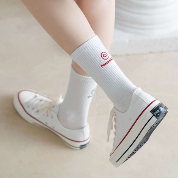 color letters, smiling face, middle socks, fresh fashion, soft, breathable, simple fashion, Black;white
color letters, smiling face, middle socks, fresh fashion, soft, breathable, simple fashion, Black;white
