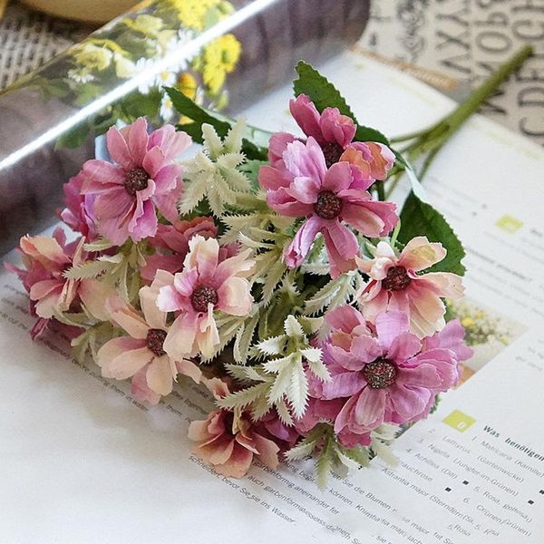 european-style artificial daisy flower silk for wedding decoration scrapbooking diy wreaths pography craft fake decorative flowers &
european-style artificial daisy flower silk for wedding decoration scrapbooking diy wreaths pography craft fake decorative flowers &