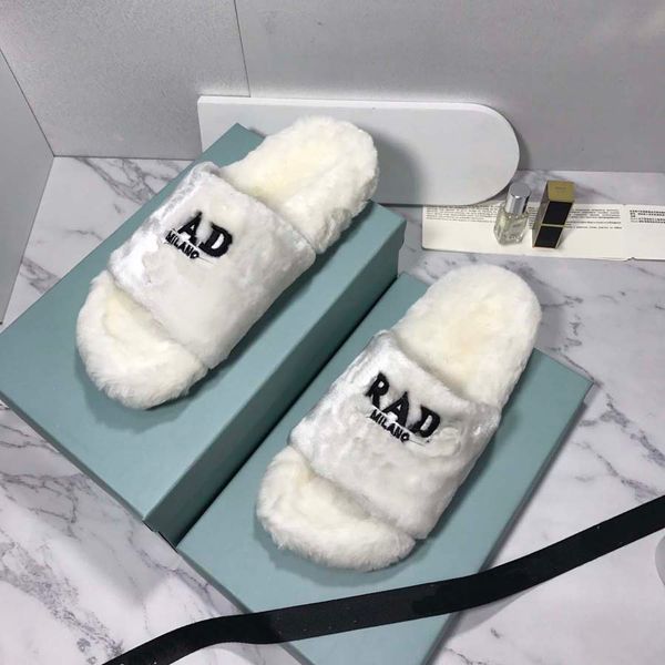 2021 leather women sandals summer flat warm slipper casual shoes fashion beach woman big head winter slippers with box 04, Black
2021 leather women sandals summer flat warm slipper casual shoes fashion beach woman big head winter slippers with box 04, Black