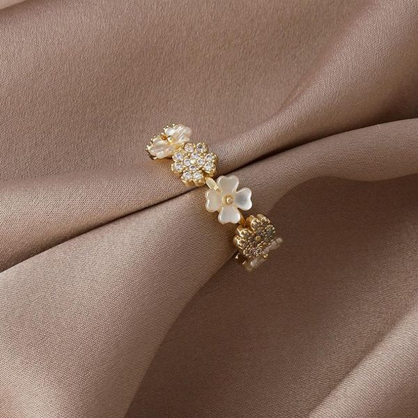cluster rings 2021 arrival trendy plant korean zircon shell flower opening adjustable for women fashion crystal jewelry, Golden;silver
cluster rings 2021 arrival trendy plant korean zircon shell flower opening adjustable for women fashion crystal jewelry, Golden;silver