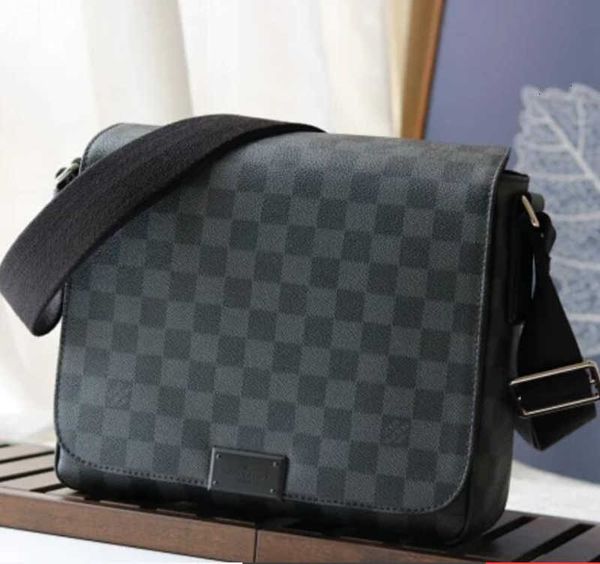 single bag flap brand m41213 men's big designer black grid hijab luxury men handbags iconic city handles shoulder original bags totes c
single bag flap brand m41213 men's big designer black grid hijab luxury men handbags iconic city handles shoulder original bags totes c