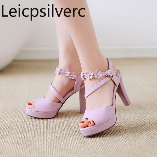 spring and summer high heels thick heel waterproof platform sandals womens fish mouth flower rome women's shoes plus size 32-43, Black
spring and summer high heels thick heel waterproof platform sandals womens fish mouth flower rome women's shoes plus size 32-43, Black