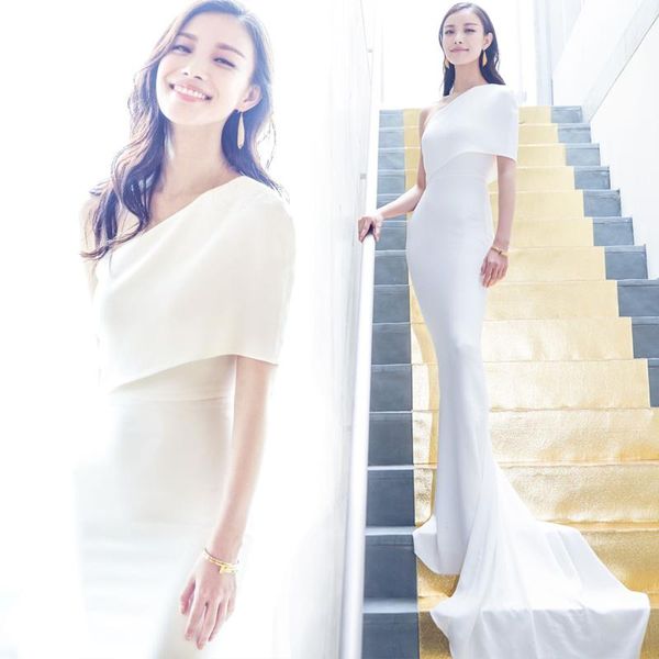 party dresses formal evening gown annual long bride mermaid ruffles simple satin one shoulder women gaun malam, White;black
party dresses formal evening gown annual long bride mermaid ruffles simple satin one shoulder women gaun malam, White;black