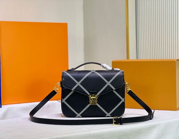 ladies handbag designer leather luxury shoulder bag cover classic fashion square size 25x9x7cm
ladies handbag designer leather luxury shoulder bag cover classic fashion square size 25x9x7cm