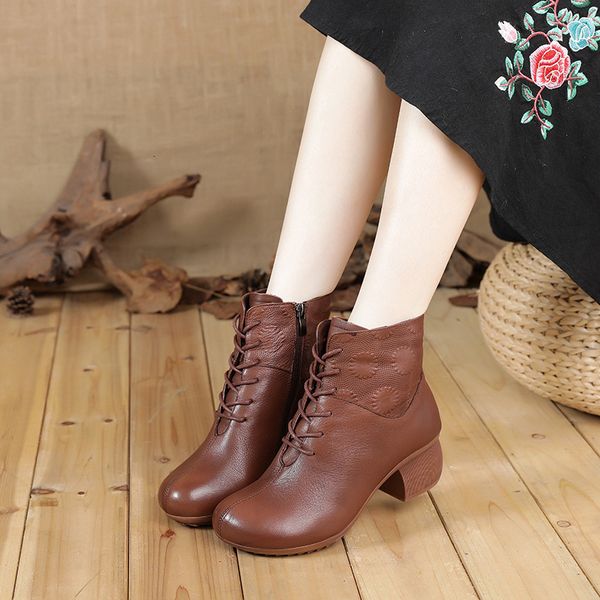 2021 cowhide low barrel thick heel short autumn winter handmade round head lace up fashion women's boots large, Black
2021 cowhide low barrel thick heel short autumn winter handmade round head lace up fashion women's boots large, Black