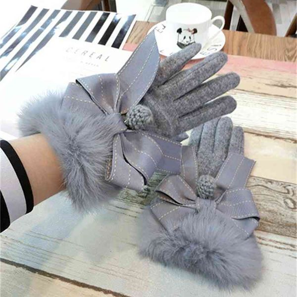 gloves korean version thickened touch screen five finger cashmere rabbit hairy camellia jumping point bow hairball lovely warm, Blue;gray
gloves korean version thickened touch screen five finger cashmere rabbit hairy camellia jumping point bow hairball lovely warm, Blue;gray