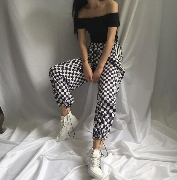women's pants & capris 2021 harajuku small square tie with stripes on both sides of vertical wide leg casual button for women, Black;white
women's pants & capris 2021 harajuku small square tie with stripes on both sides of vertical wide leg casual button for women, Black;white