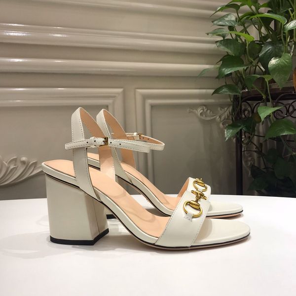 2021 good quality fashion women luxurys designers shoes designer sandals womens luxury high heels sandal dress shoess with box size 35-40 -g, Black
2021 good quality fashion women luxurys designers shoes designer sandals womens luxury high heels sandal dress shoess with box size 35-40 -g, Black