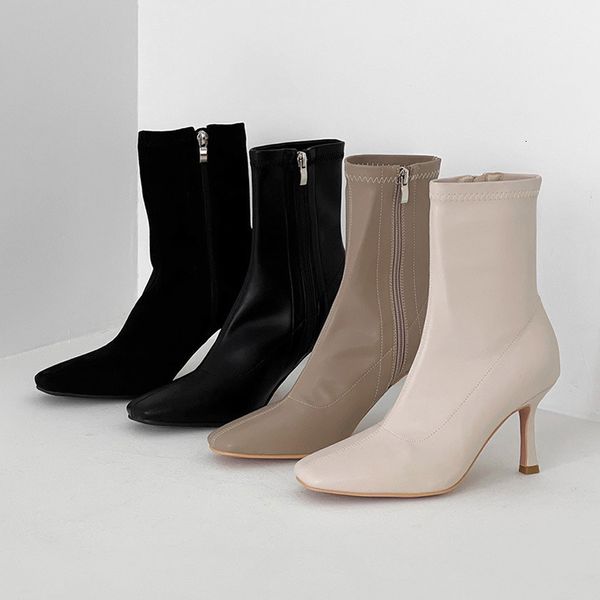 mojo korean version pointed thin straight wtern children's martin single boots in the spring and autumn of 2021, Black
mojo korean version pointed thin straight wtern children's martin single boots in the spring and autumn of 2021, Black