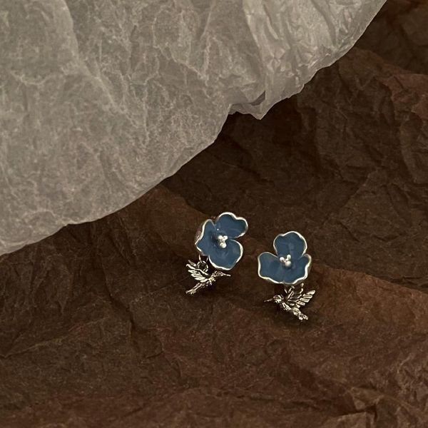stud retro french flower bird earrings for women fashion simplicity elegant jewelry female sweet ear studs trendy delicate gifts, Golden;silver
stud retro french flower bird earrings for women fashion simplicity elegant jewelry female sweet ear studs trendy delicate gifts, Golden;silver