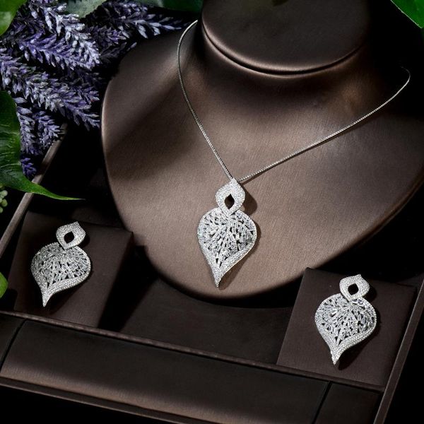 earrings & necklace hibride 2pcs charm leaf shape women jewelry sets shiny cubic zircon wedding party dress accessories pendientes mujer mod, Silver
earrings & necklace hibride 2pcs charm leaf shape women jewelry sets shiny cubic zircon wedding party dress accessories pendientes mujer mod, Silver