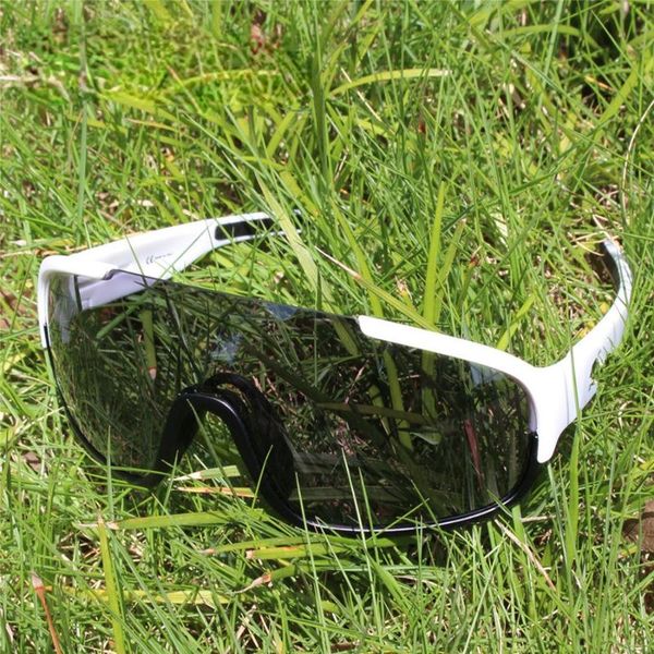 outdoor eyewear color-changing cycling glasses sports mountain bike single windproof sunglasses fishing night vision goggles
outdoor eyewear color-changing cycling glasses sports mountain bike single windproof sunglasses fishing night vision goggles