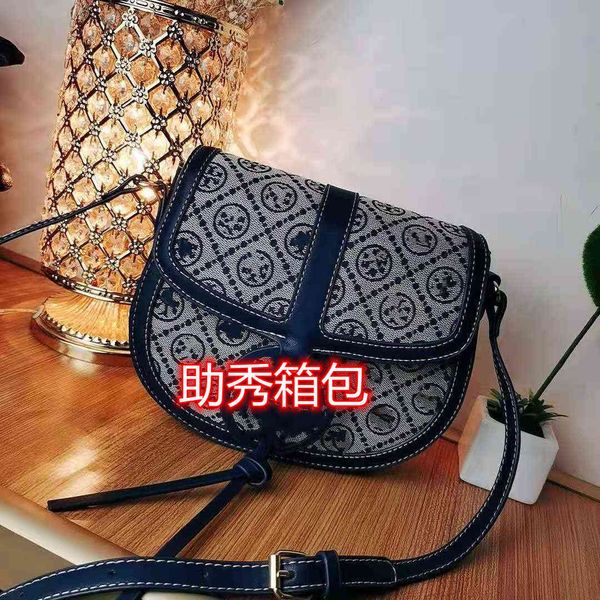 new fashion quality women's handbag bucket shoulder bag light luxury diagonal tote purse black friday
new fashion quality women's handbag bucket shoulder bag light luxury diagonal tote purse black friday