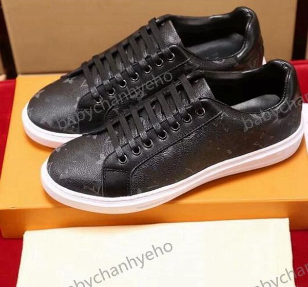 more than luxury three-person design low to sports sneakers combination sole shoes mens women fashion trend running shoes christmas designer, Black;red
more than luxury three-person design low to sports sneakers combination sole shoes mens women fashion trend running shoes christmas designer, Black;red