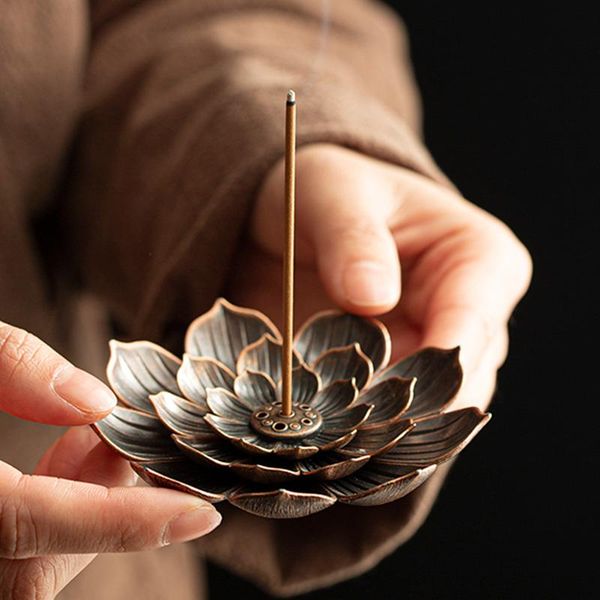 fragrance lamps multifunction incense stick holder sandalwood coil base lotus shape metal lndoor burner for teahouse deskdecor
fragrance lamps multifunction incense stick holder sandalwood coil base lotus shape metal lndoor burner for teahouse deskdecor