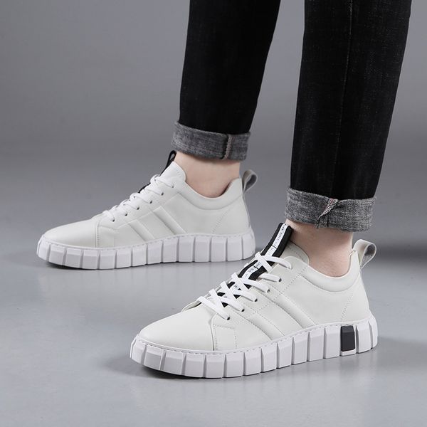 young men footwear luxury white black men casual shoes genuine leather fashion mens sneakers, Red;white
young men footwear luxury white black men casual shoes genuine leather fashion mens sneakers, Red;white