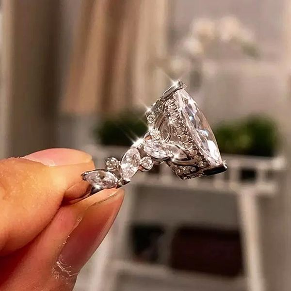 wedding rings huitan simple and elegant design women with crystal marquise cz stone statement girls accessories luxury party jewelry, Slivery;golden
wedding rings huitan simple and elegant design women with crystal marquise cz stone statement girls accessories luxury party jewelry, Slivery;golden