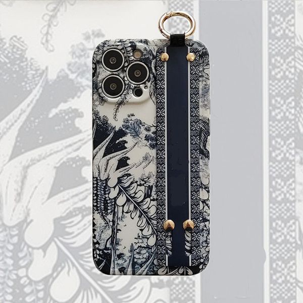 d designer wristband fasion soft tpu mobile phone case for iphone 12 11 pro max 13 x xs xr 7 8 plus cases hand holder luxury cover
d designer wristband fasion soft tpu mobile phone case for iphone 12 11 pro max 13 x xs xr 7 8 plus cases hand holder luxury cover