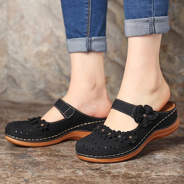 women flat sandals hollow out retro flower round toe ladies plus size shoes soft female buckle slippers office, Black
women flat sandals hollow out retro flower round toe ladies plus size shoes soft female buckle slippers office, Black