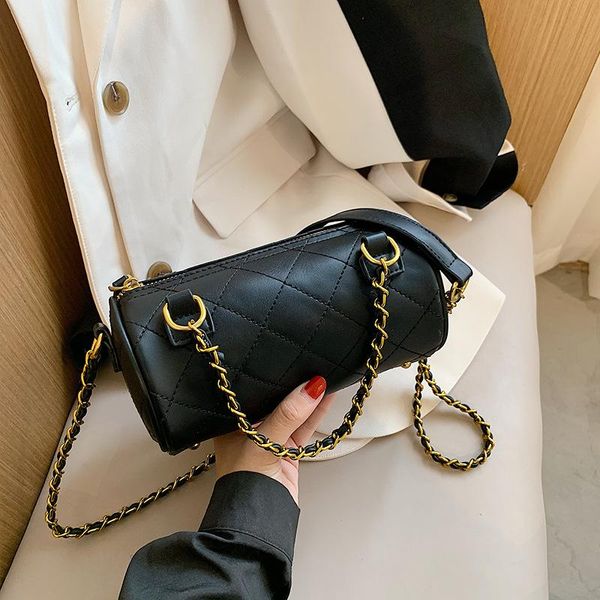 leather women's shoulder bag 2021 saddle type horizontal fashion messenger carrying di wallets, Red;black
leather women's shoulder bag 2021 saddle type horizontal fashion messenger carrying di wallets, Red;black
