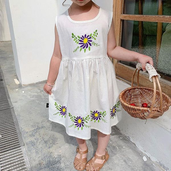 children's wear summer cotton embroidered sleeveless korean sweet girls dress girl's dresses, Red;yellow
children's wear summer cotton embroidered sleeveless korean sweet girls dress girl's dresses, Red;yellow