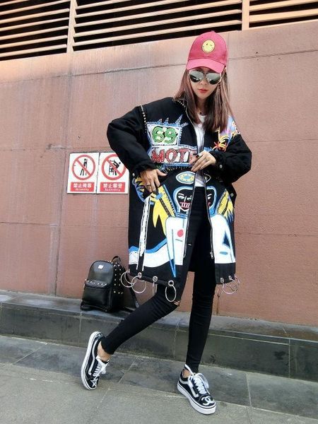 women's trench coats graffiti print coat para mulheres 2021 autumn winter women rivet metal ring pocket loose punk army green windbreak, Tan;black
women's trench coats graffiti print coat para mulheres 2021 autumn winter women rivet metal ring pocket loose punk army green windbreak, Tan;black