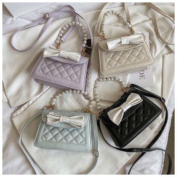 evening bag 2021 summer popular women's urban simple pearl portable fashion lingge single shoulder diagonal small square
evening bag 2021 summer popular women's urban simple pearl portable fashion lingge single shoulder diagonal small square